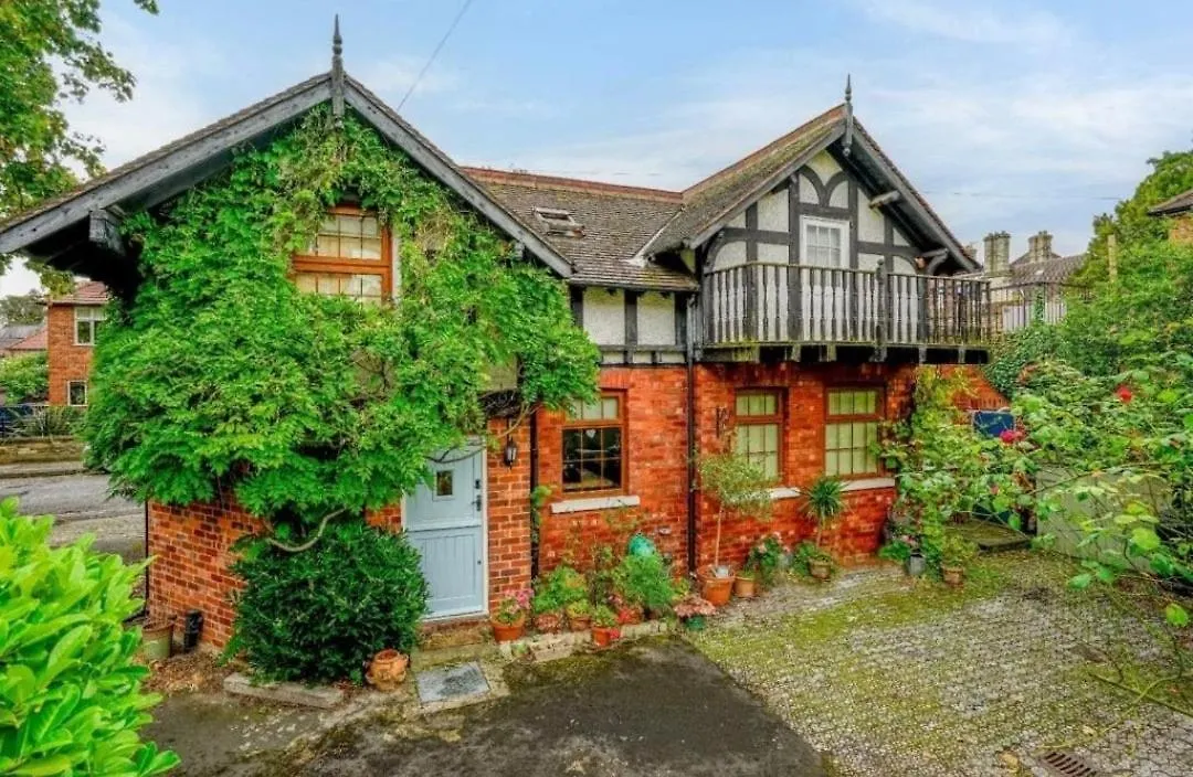 The Coach House, York 아파트